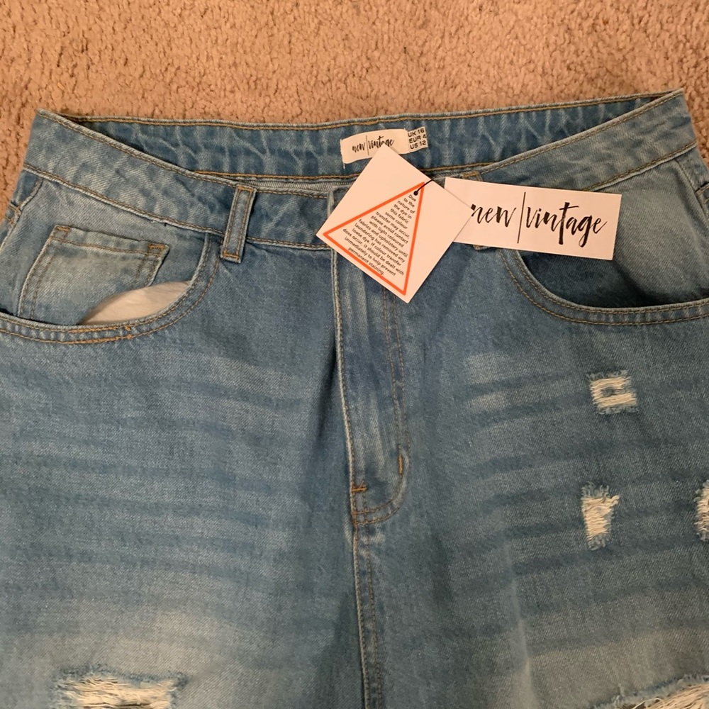 NWT.. Size 12 New Vintage jeans